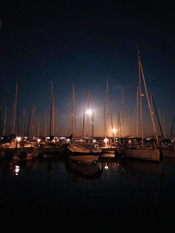 Home Boat Badalona Buitenkant foto
